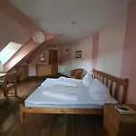 Cvjm Peregrinus Hostel *